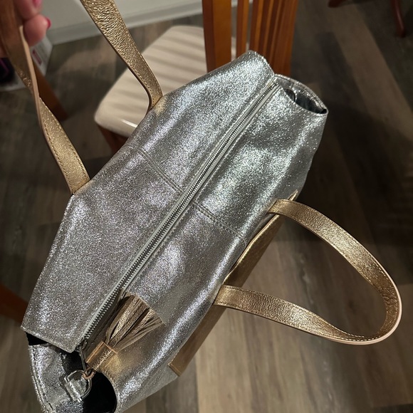 🎉SALE🎉Like New! Thacker leather tote - Picture 8 of 13